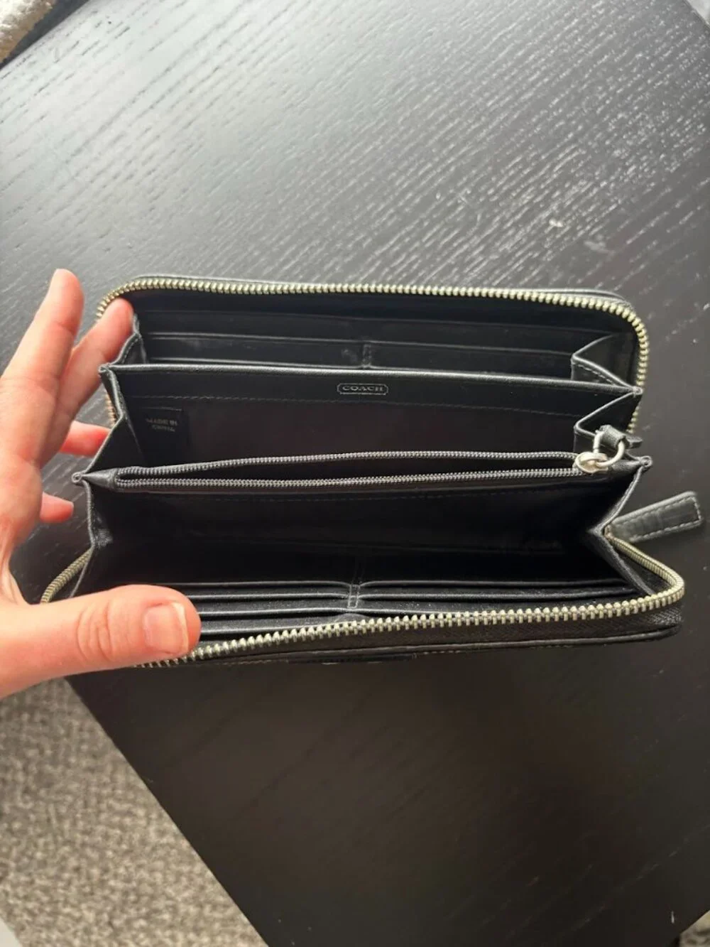 Coach Essential Slim Accordion Zip Wallet